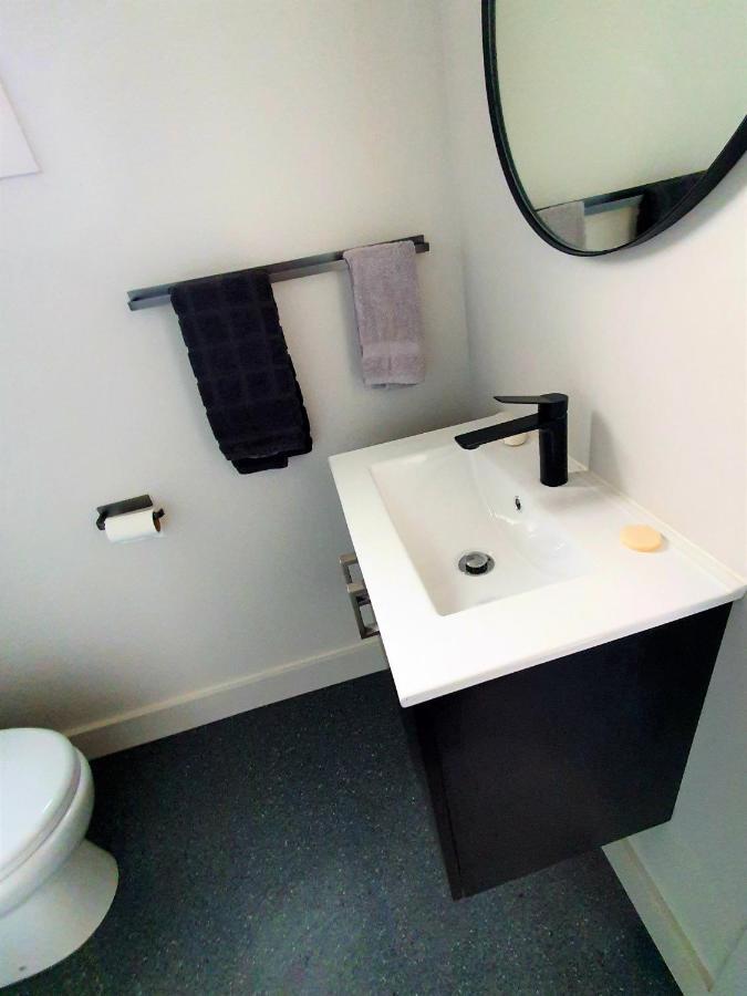 Travel Stay City Hostel Dunedin Exterior photo