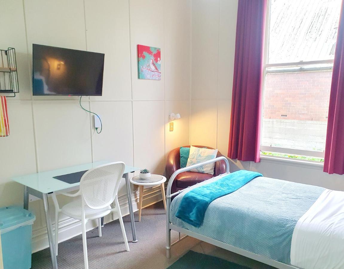 Travel Stay City Hostel Dunedin Exterior photo